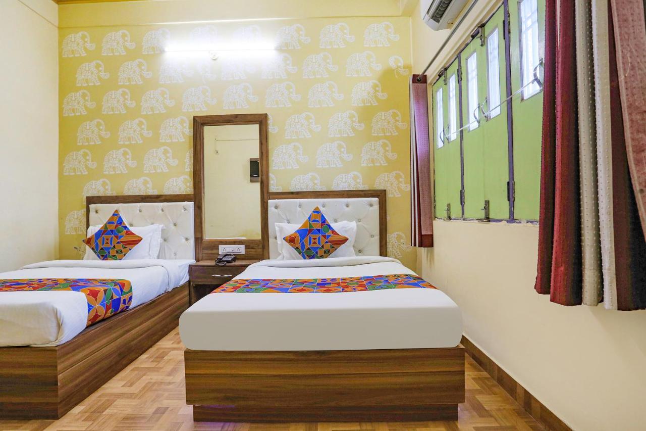 Fabhotel Shivam Palace Varanasi Exterior foto