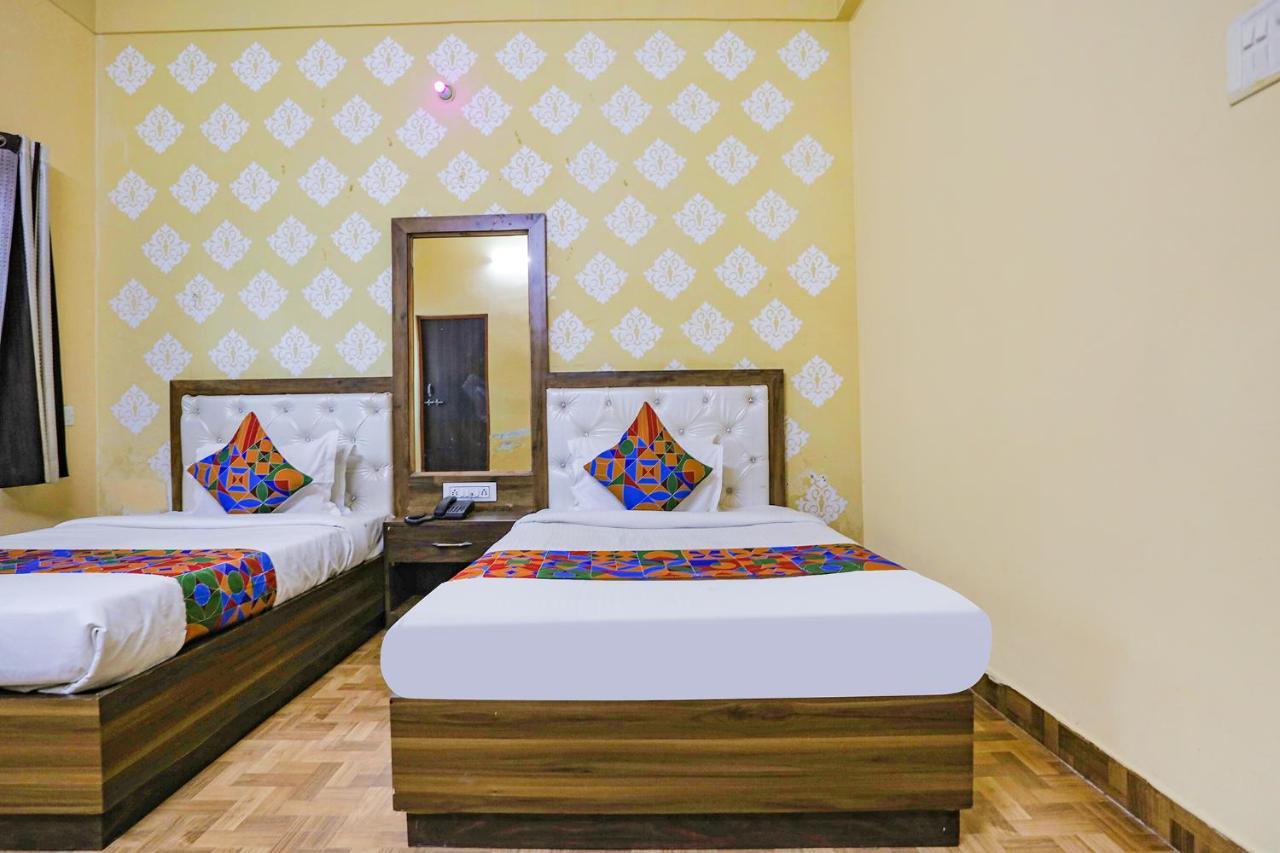 Fabhotel Shivam Palace Varanasi Exterior foto