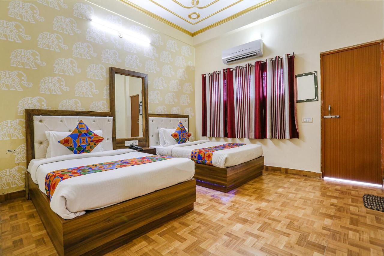 Fabhotel Shivam Palace Varanasi Exterior foto
