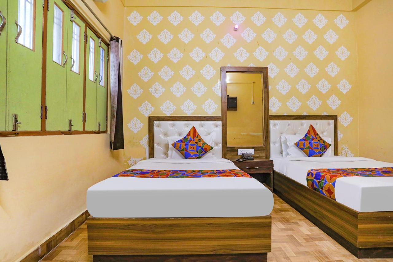Fabhotel Shivam Palace Varanasi Exterior foto